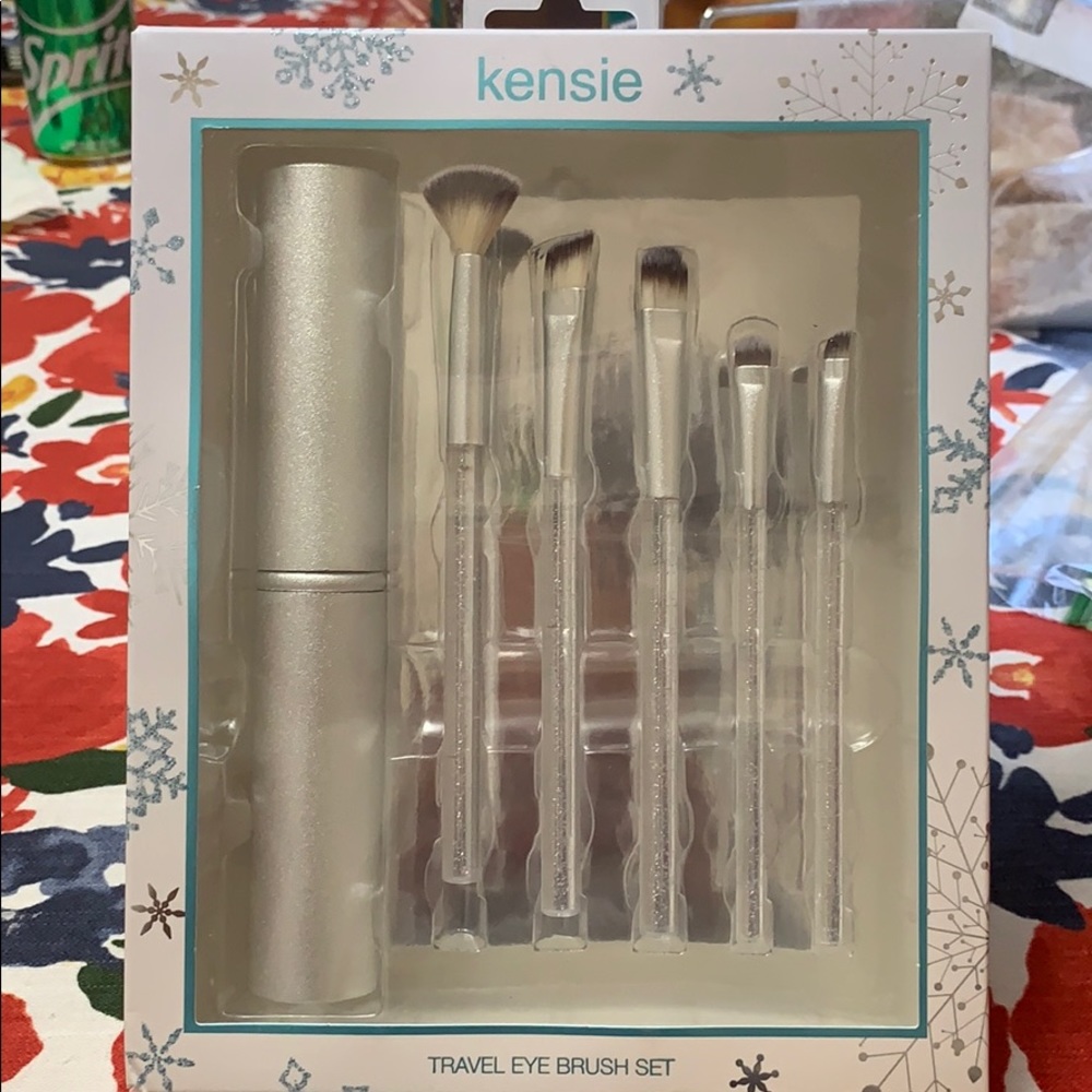 🎀 Kensie Travel Eye Brush Set 🎀